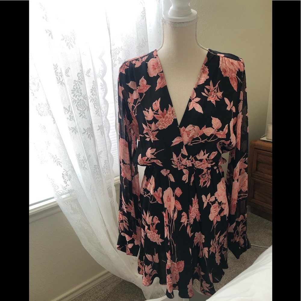 COPY - Flynn Skye Women’s floral dress